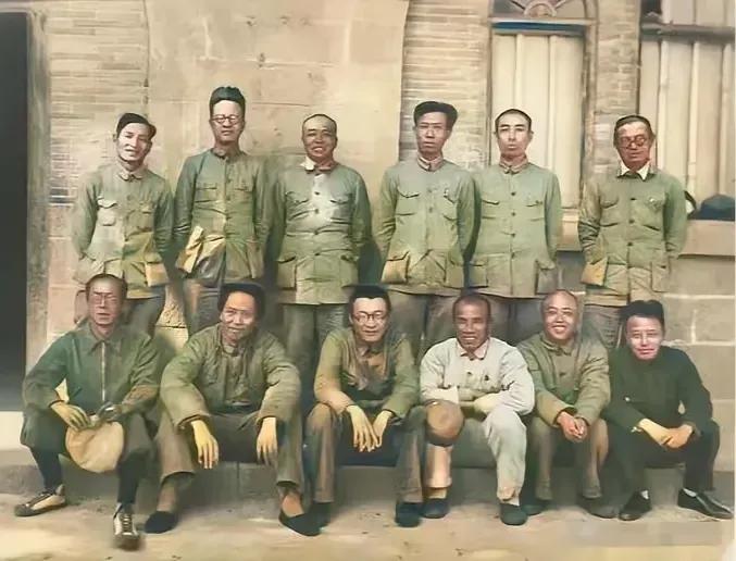 [玫瑰]向新中国的奠基人致敬！他们为了新中国，为了人民当家作主，为劳苦大众过上幸