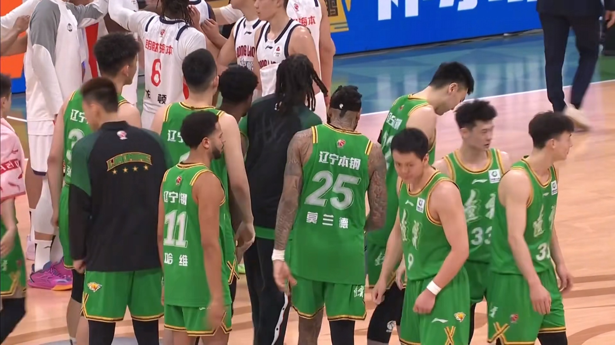 辽宁队主场战胜广州辽宁队球员数据继伟得到23分2篮板3助攻，手帝13分2篮板4助