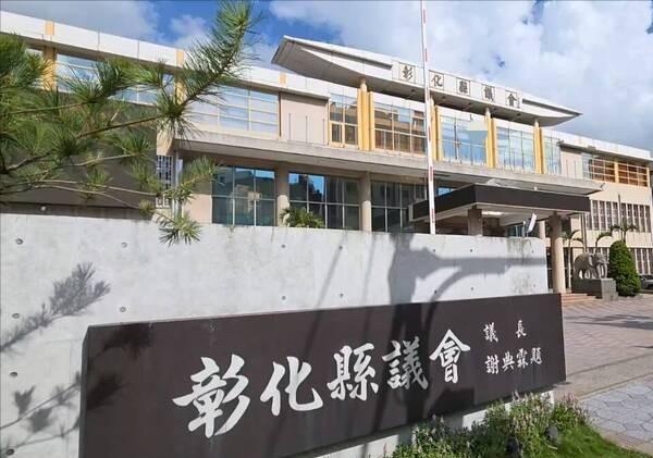 谢典霖被谢典霖，还怎么选县长？
国民党彰化县党部主委萧景田9月18日受访时公开表