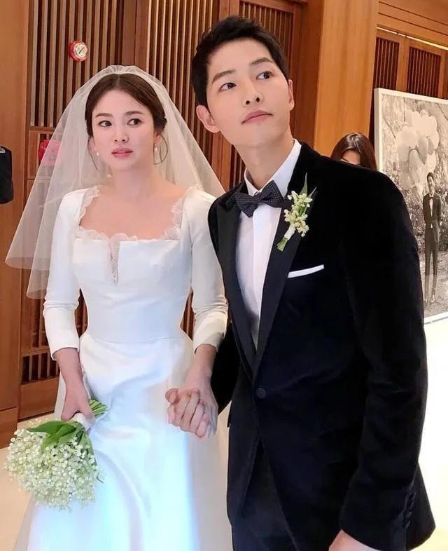 这么有夫妻相的两个人也会离婚？这么般配的两个人也会离婚？这么养眼的两个人也会离婚