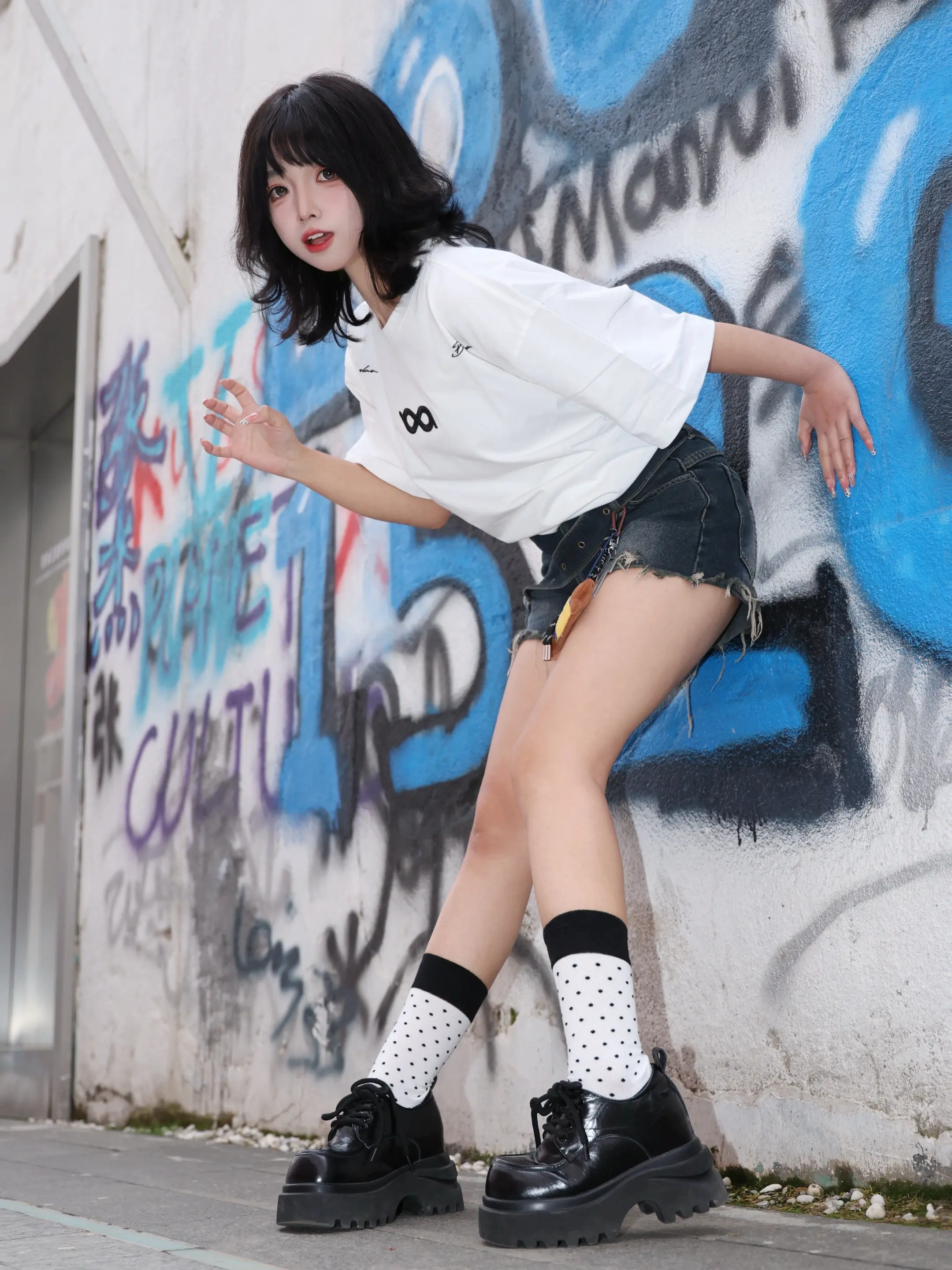 我假装大方 其实恶狠狠的关掉了对话框。