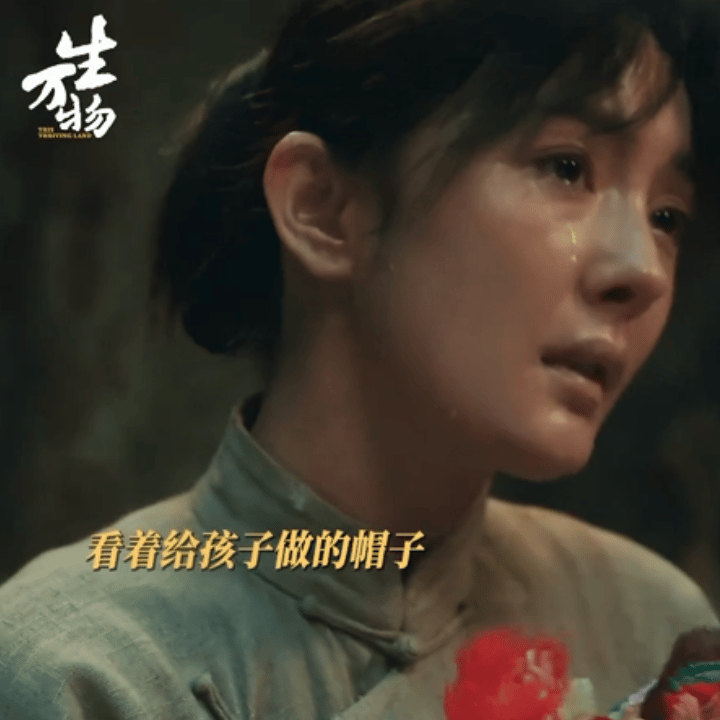 杨幂演出了母爱无声却震耳欲聋杨幂希新剧里面的母爱都是默默的付出，可惜造化弄人啊，