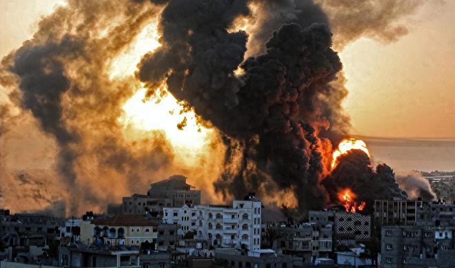 美（以）伊之战给我们的三个深刻教训：
教训一，内奸是最致命的内部隐患，必须彻底铲