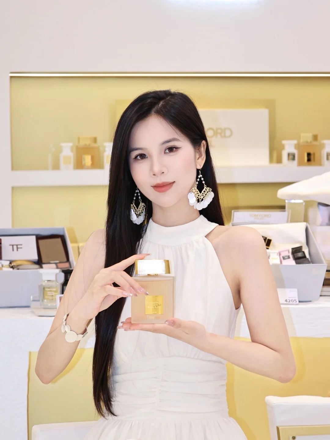 深耕自己，就是最大的远见 心里有目标，脚下有方向 不断积蓄能量成就自己...