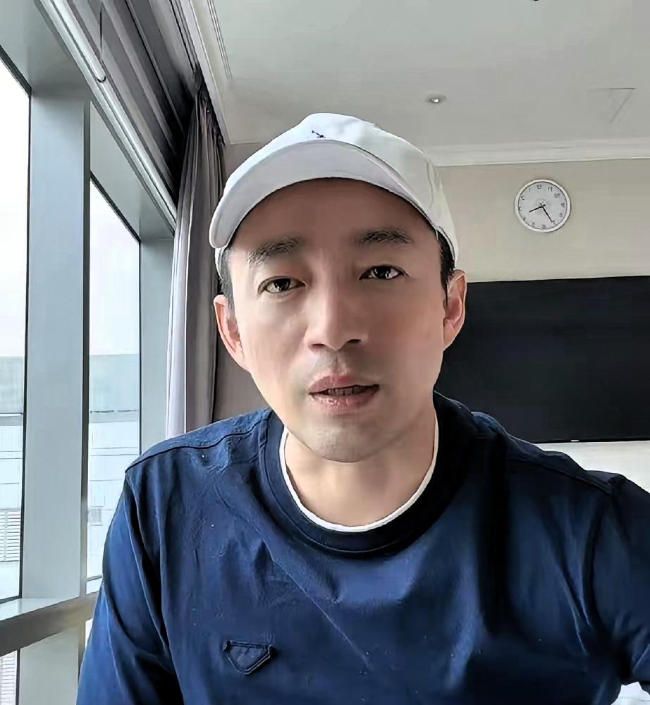 有个明星，他最近说话了，他说，大家看错了，他被骂很久，说他没管好，孩子教育，他心