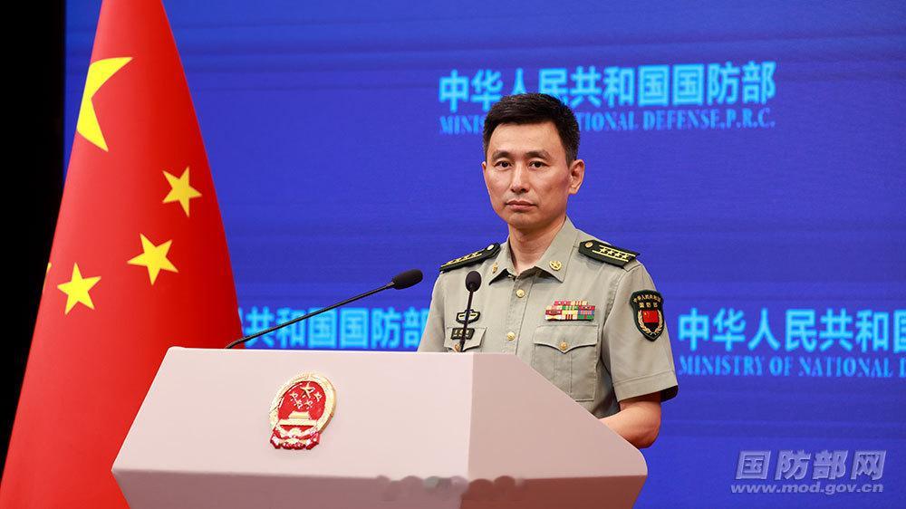 【美方不要欺骗误导美国民众和国际社会】6月26日下午，国防部举行例行记者会，国防