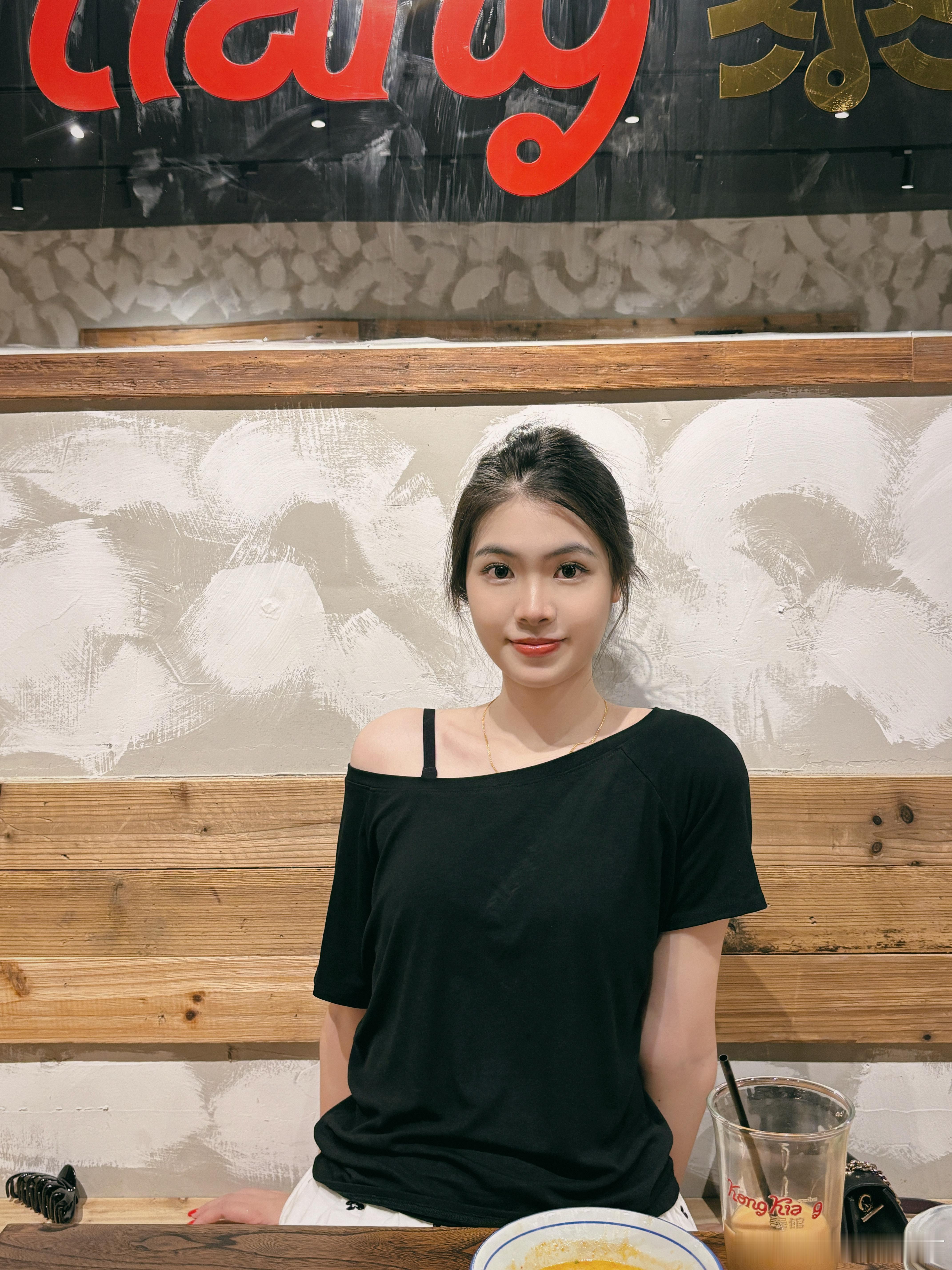 新指甲要拍九九八十一张美照💅 ​​​