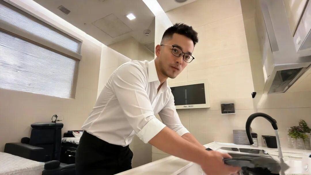 健身减肥 男生还是应该精致一点，应该有个好学历。 