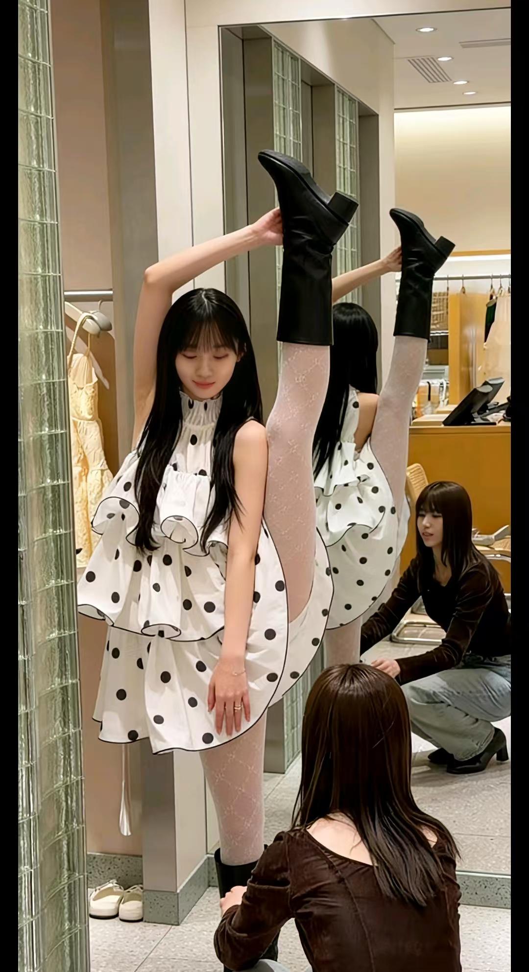 为什么女生的身体柔韧度天生比男生好？
别瞎猜女生爱跳舞！不是装美，柔韧度好才爽到