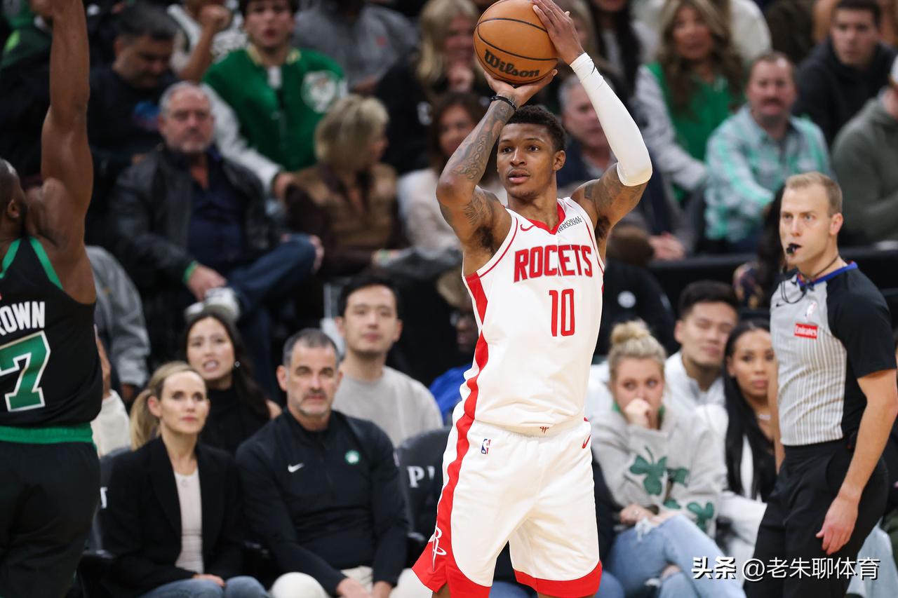 扶不起的阿斗！打着打着，贾巴里史密斯的命中率又退了回去！
赛季初期，贾巴里史密斯