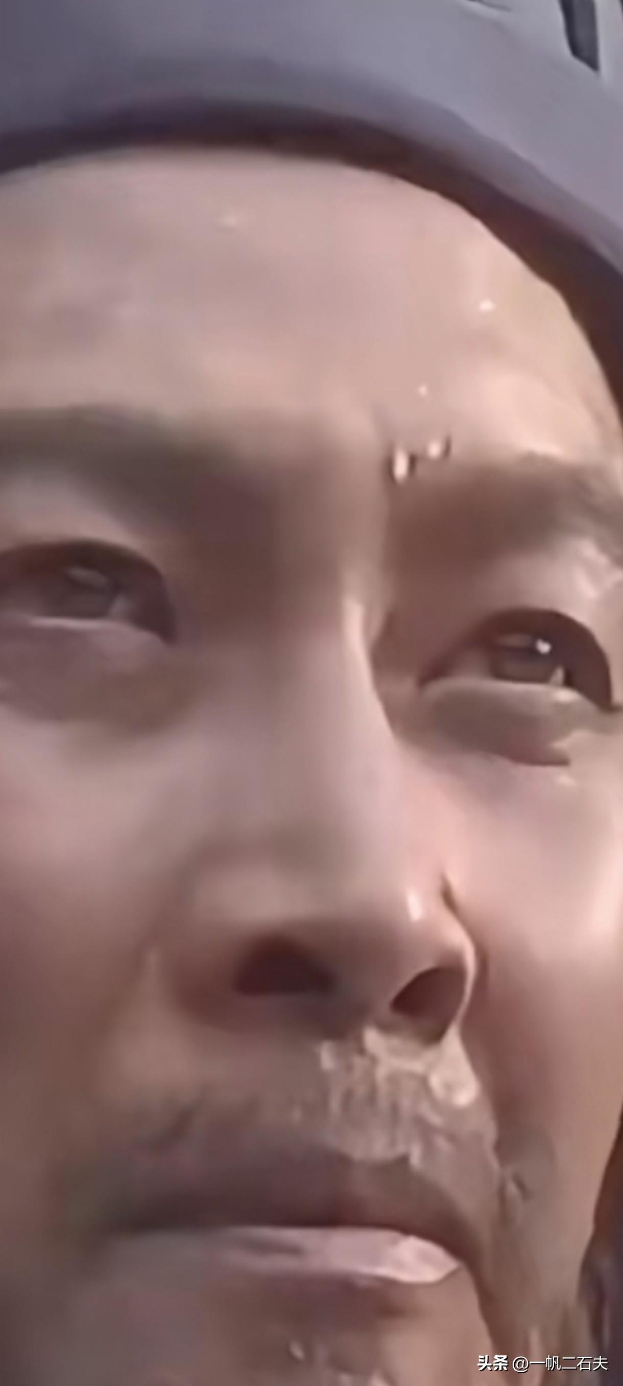 《诸葛亮的空城计》
       是在万般无奈，急中生智，的确难能可贵。他的坦然