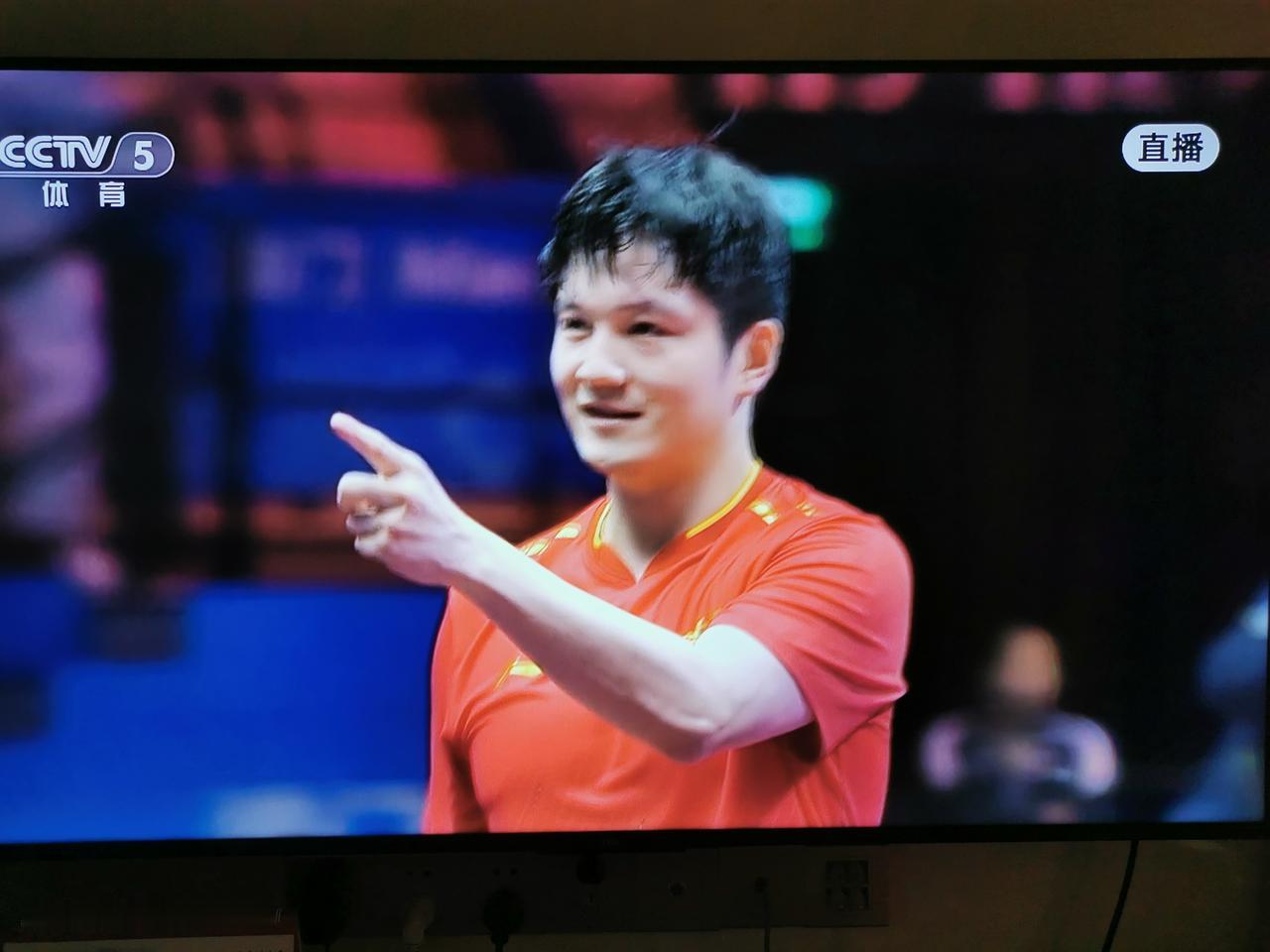 王者归来，东东无敌！
恭喜樊振东！
小石头加油！
[鼓掌][鼓掌][鼓掌][加油