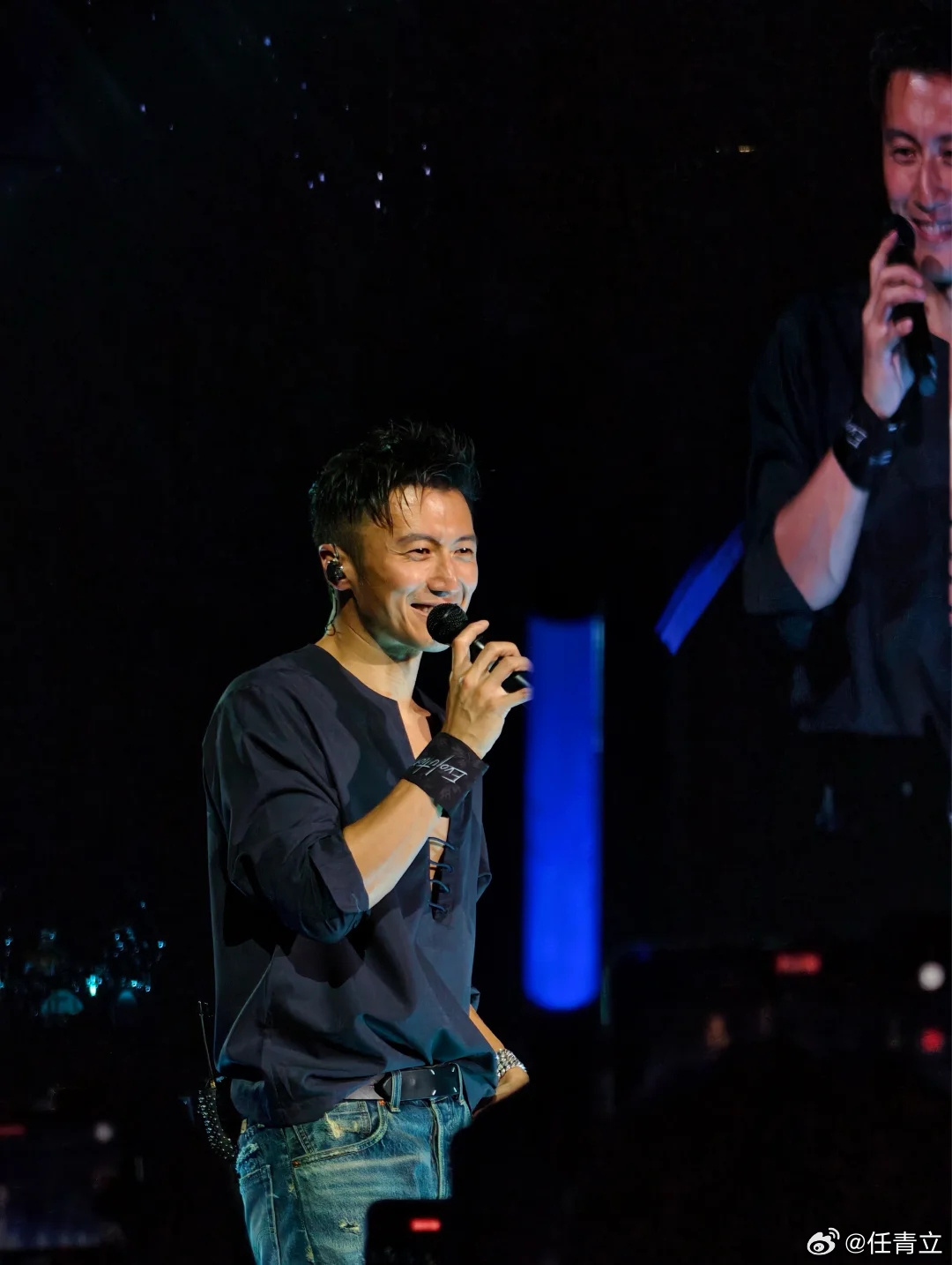 谢霆锋青岛演唱会门票秒没不愧是谢霆锋！青岛站三轮售票全部售罄，人气一如既往火热，