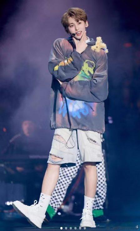 好六直播看点满满！孟佳高瀚宇唐九洲卖力拉票，活力挡不住！孟佳高瀚宇唐九洲hi6直