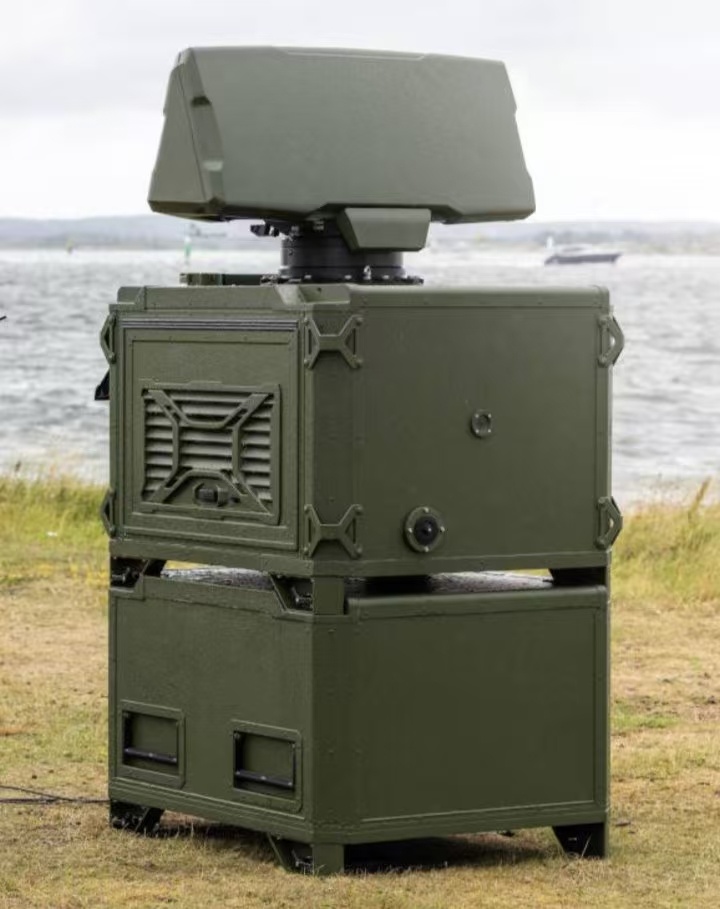 最新照片显示，美国驻巴格达大使馆遇袭事件中，一台Giraffe 1X雷达被摧毁。