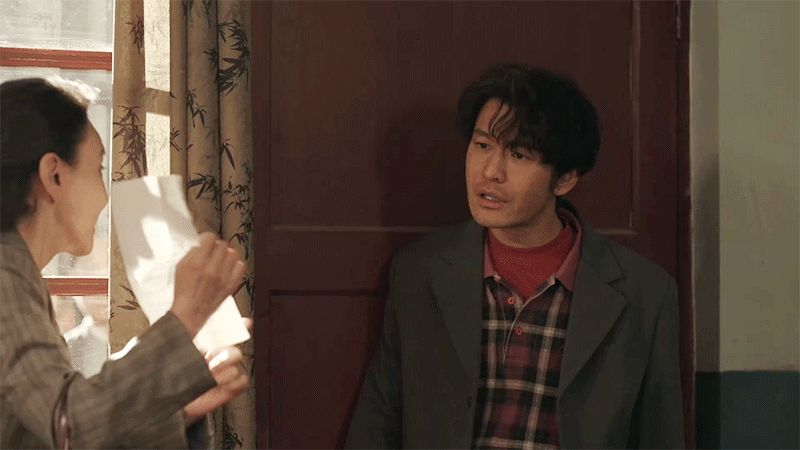 黄晓明郑德诚早出生几年也是当特工的一把好料子哈哈哈 