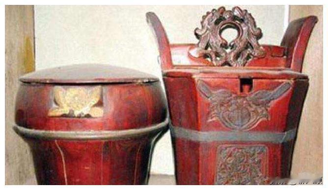 古代妃子们是如何上厕所的？

在现代社会，上公厕已经成了司空见惯的事，这玩意也帮