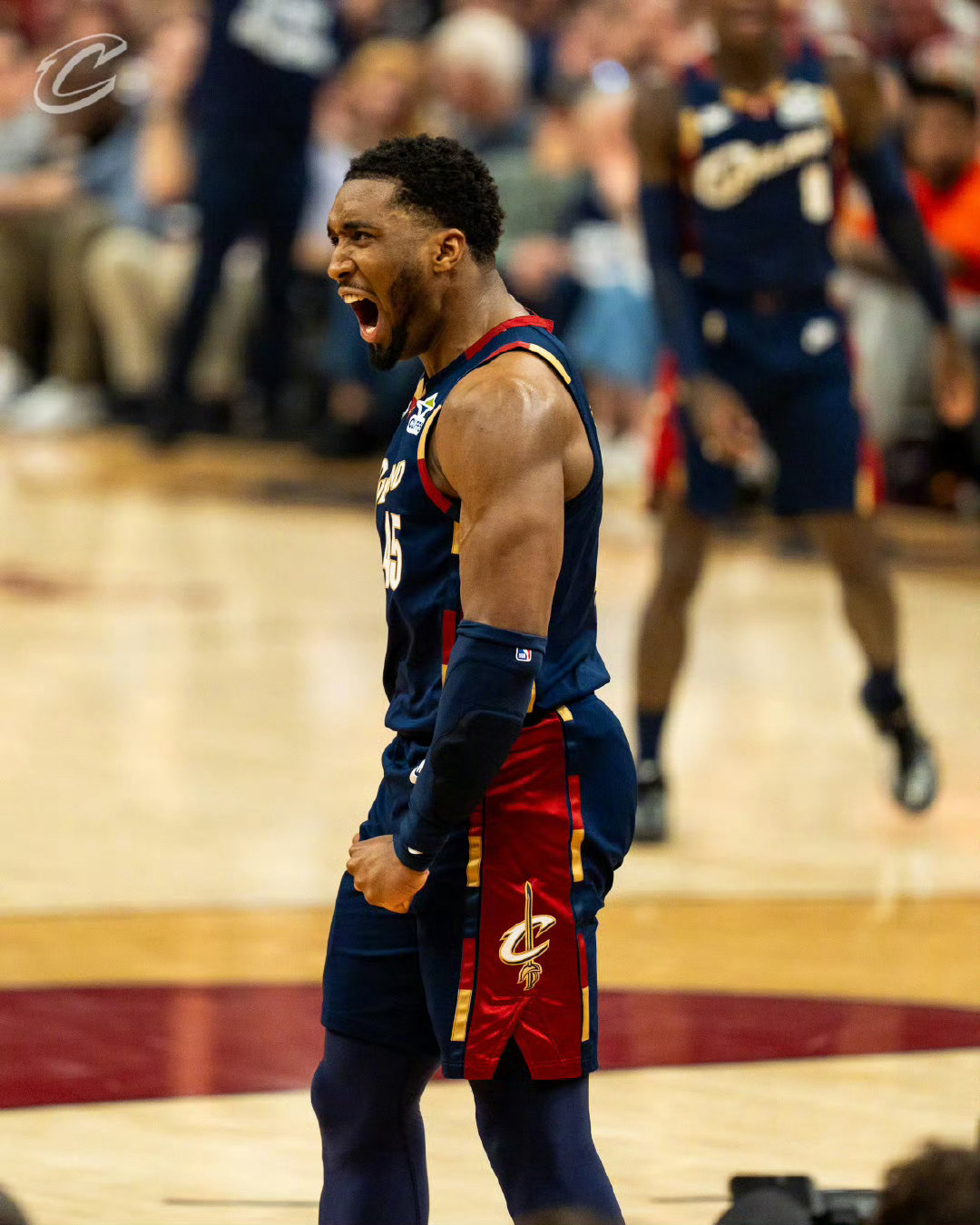 米球王！米切尔出战30分钟，20投11中，其中三分球7投4中，罚球7投6中，得到