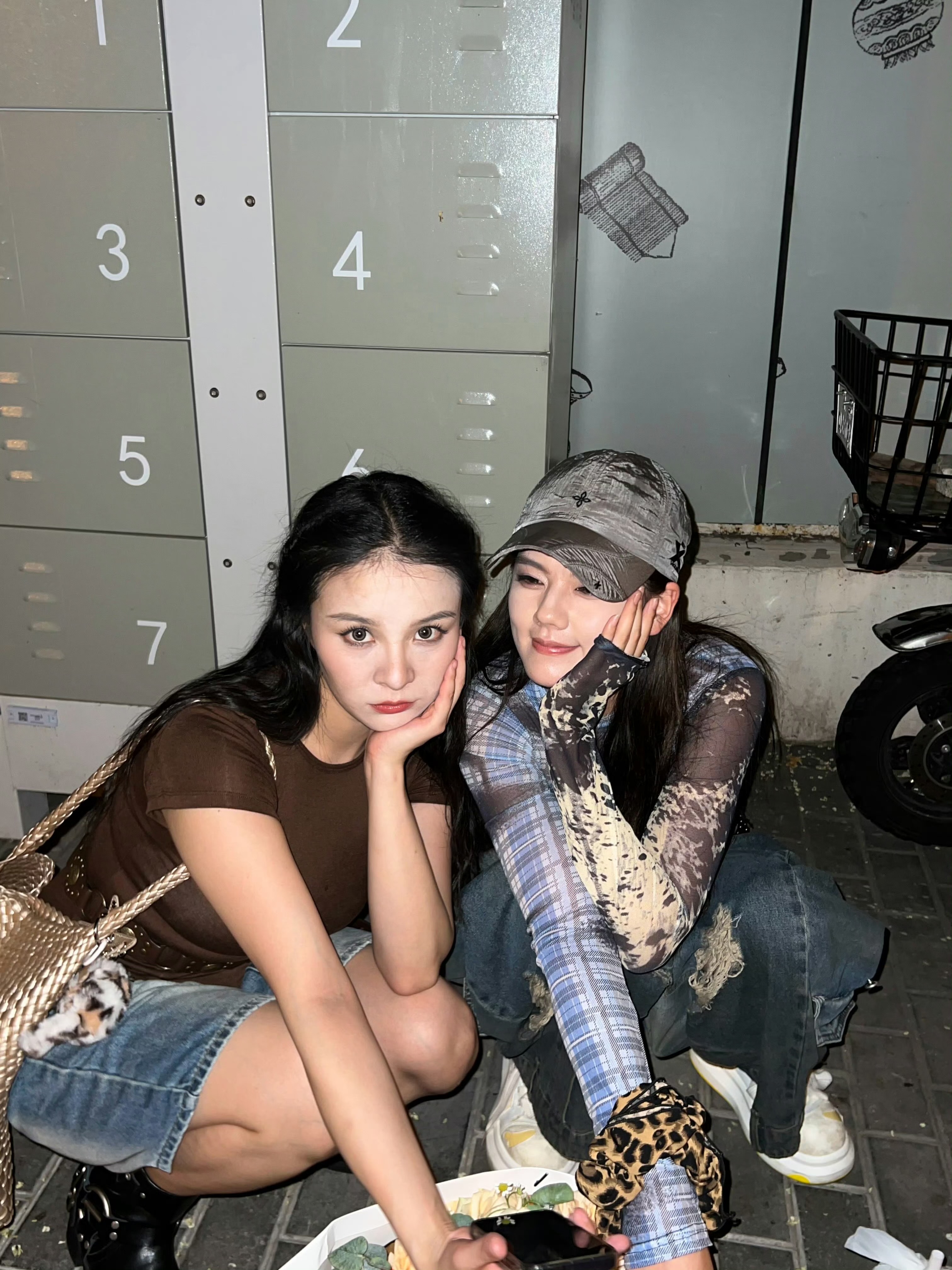 可爱的让人脸红的可爱女人 生日快乐🎂​​​