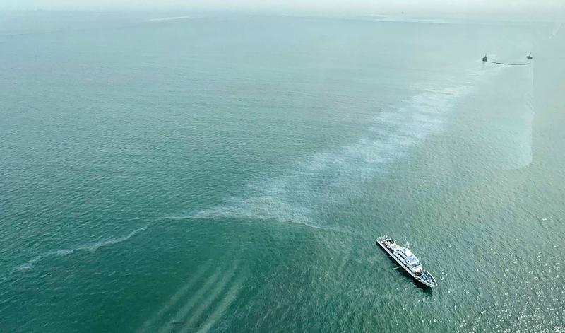 从风险方面看，美国此番肆意扣押油轮，使得海运船只在途径加勒比海等相关海域时，都时