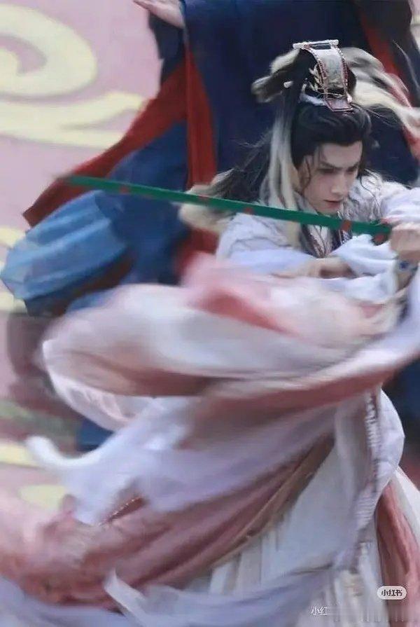 罗云熙管理广袖长袍的神  武戏文戏都厉害 润玉之后又一人生角色 ​​​
