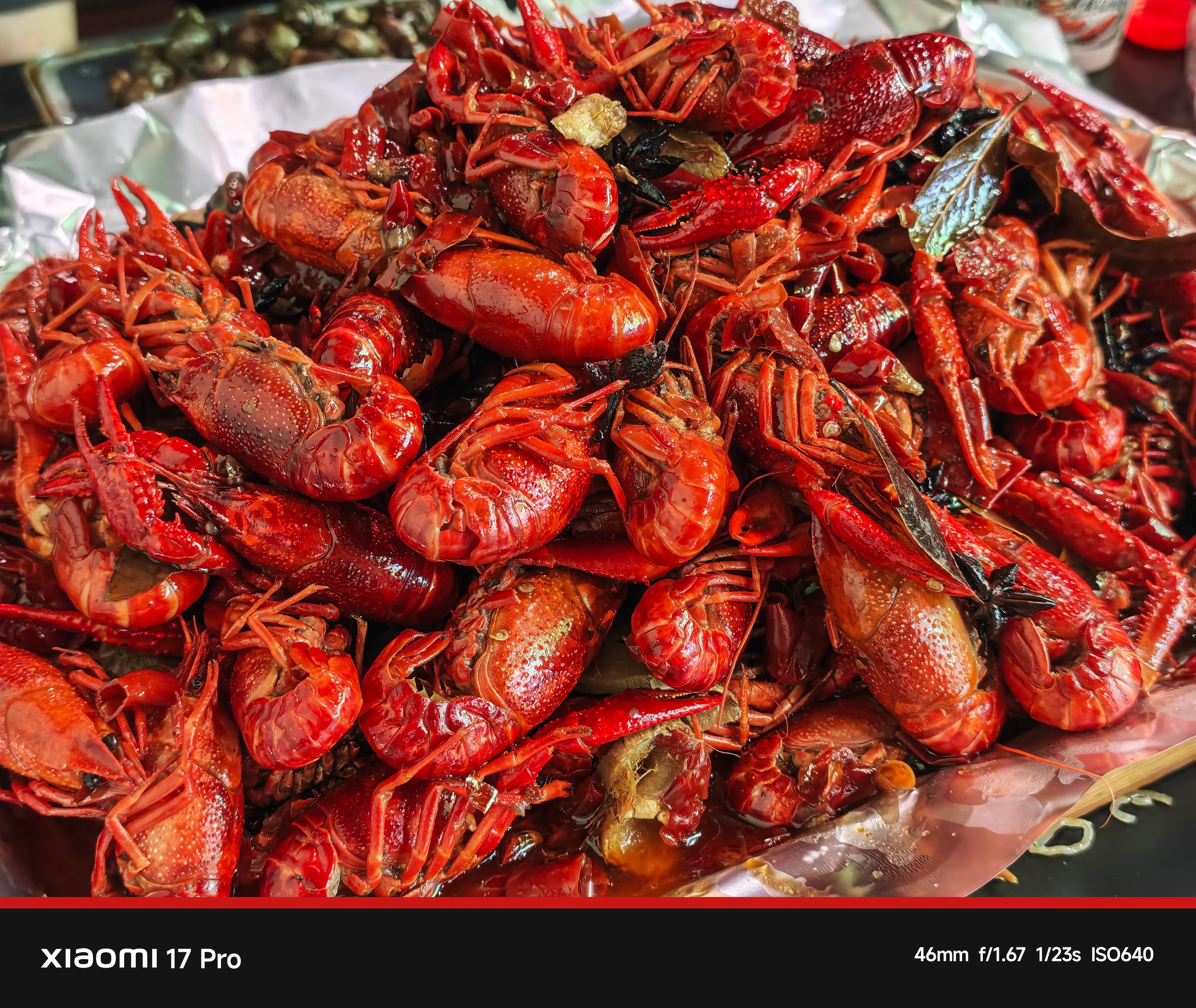 出来感受一下晚上的烟火气息