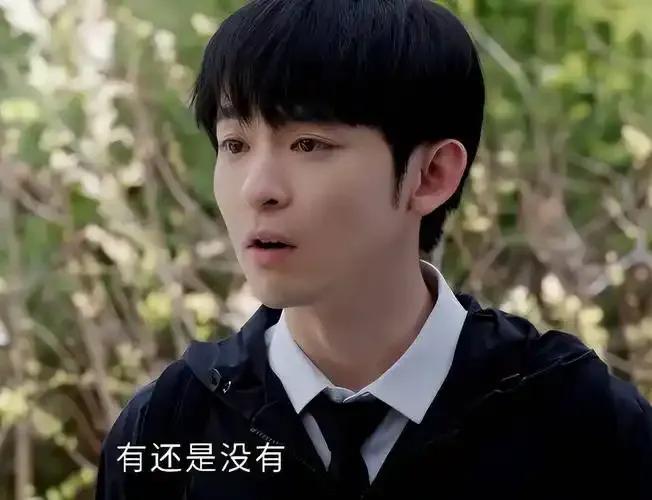 看完《蛮好的人生》全剧才发现，拖垮董子健的不是演技和颜值，而是它！

✍🏻董子