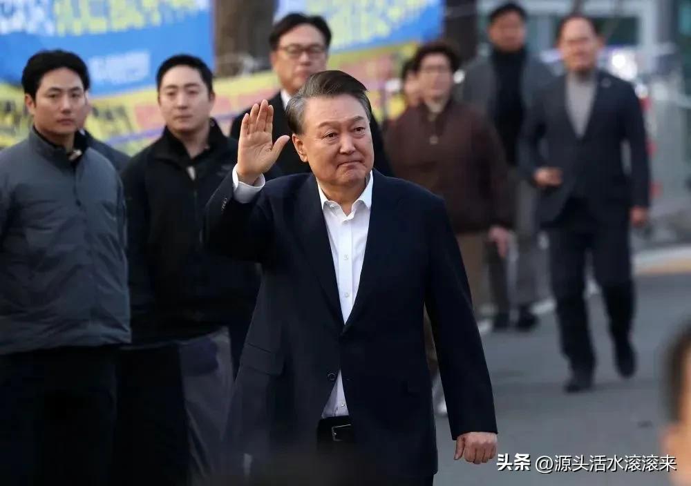 尹锡悦的总统职位被罢免，韩国朝野两党将进入新一轮较量

当地时间四日上午11:0