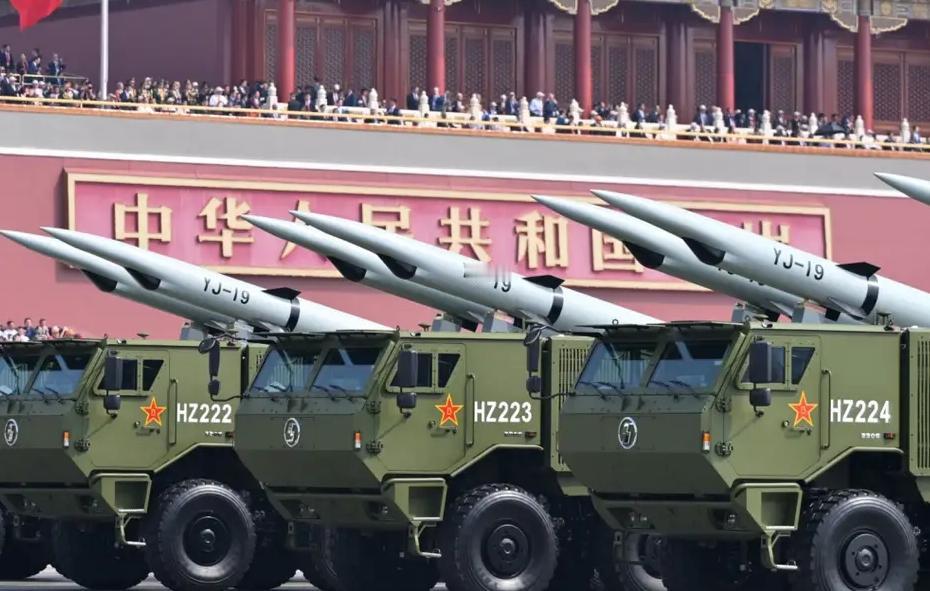 中国的弹道导弹数量充足，这也是美国和日本一直对中国十分忌惮的原因，加上这几年中国