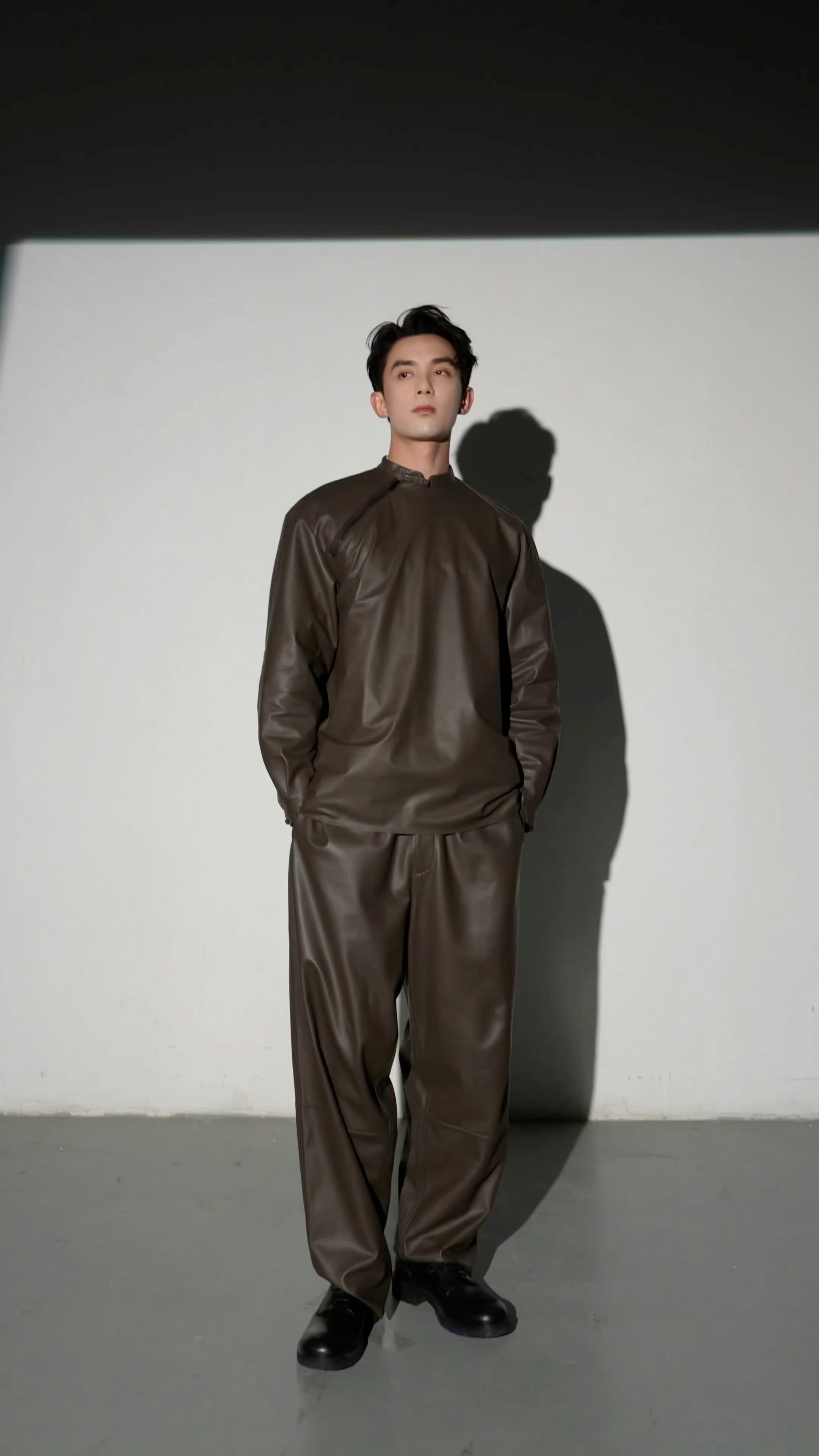 吴磊祖国杂志封面自带正气花絮也很帅！！ 😍😍😍 