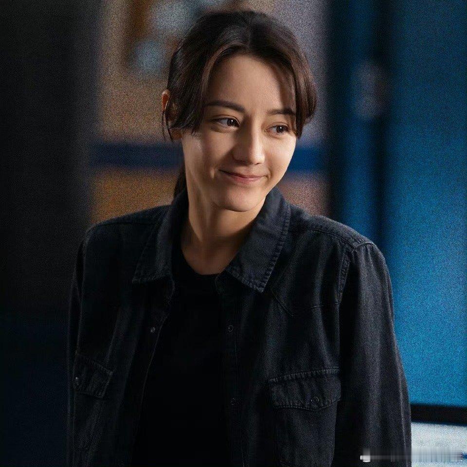 迪丽热巴今年交出两份满分演技答卷 双作连映口碑攀升，用实力说话，用演技圈粉，这份