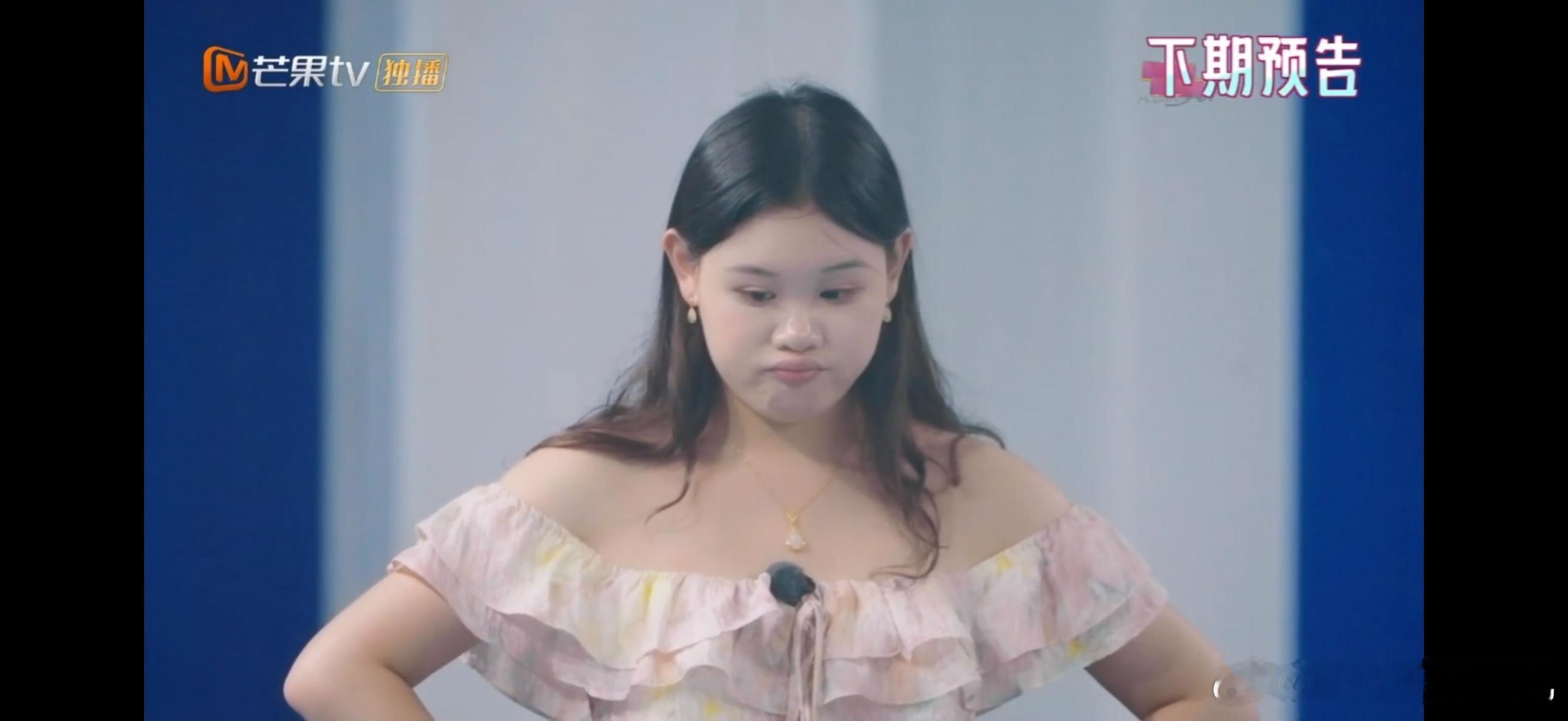 张家齐说妈妈是不合格的妈妈 别人上节目夸妈妈，张家齐上节目直接给妈妈打分，不合格