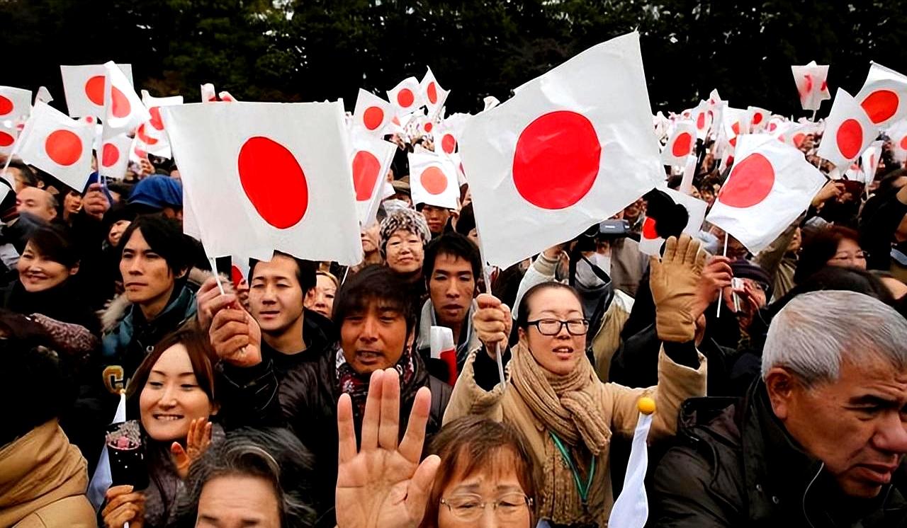 中日对峙到今天，我们不得不承认，日本对于中国的不满似乎不仅仅只是在日本政府这么一