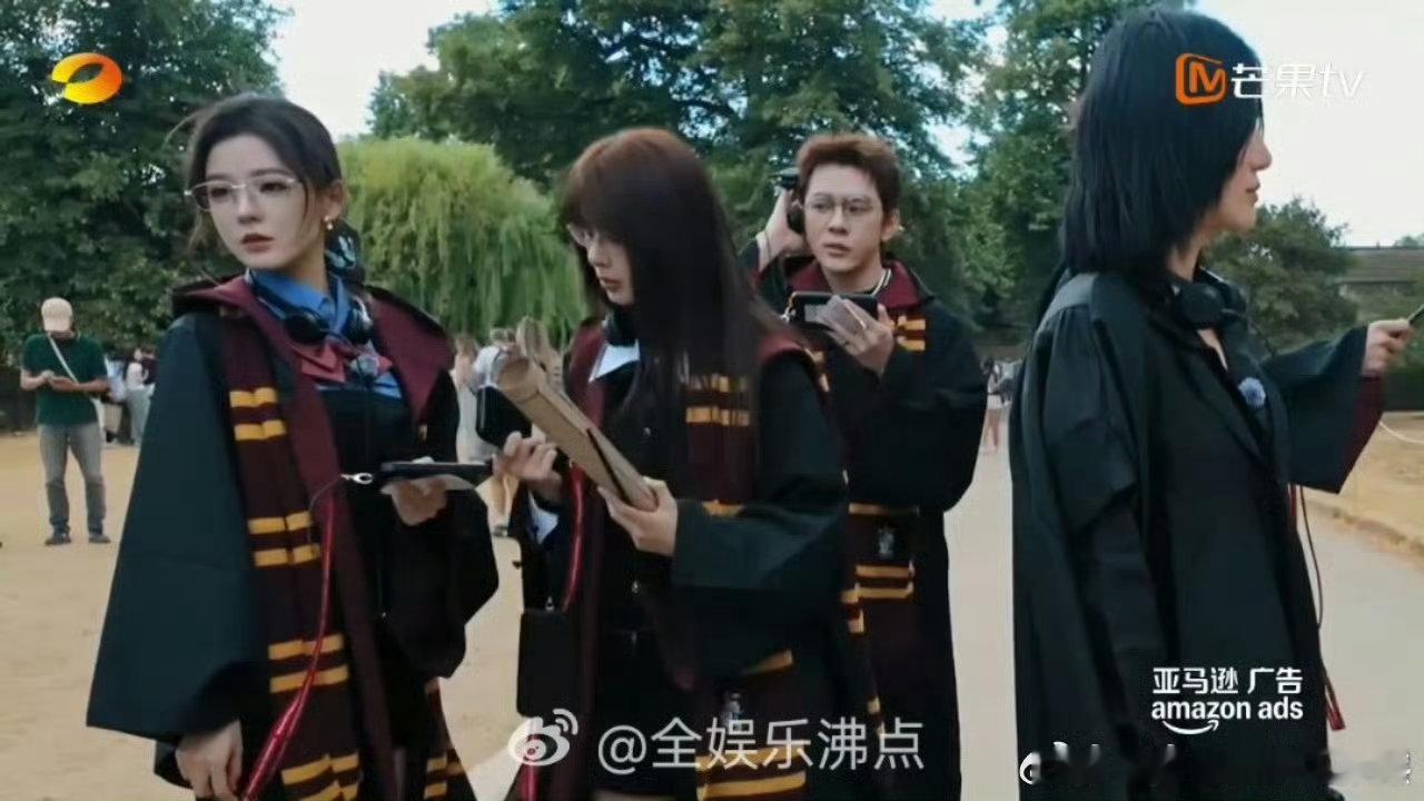 赵昭仪叫李佳琦老公，李佳琦客串赫敏，被入戏的赵昭仪喊老公，一脸茫然太可爱。 ​​