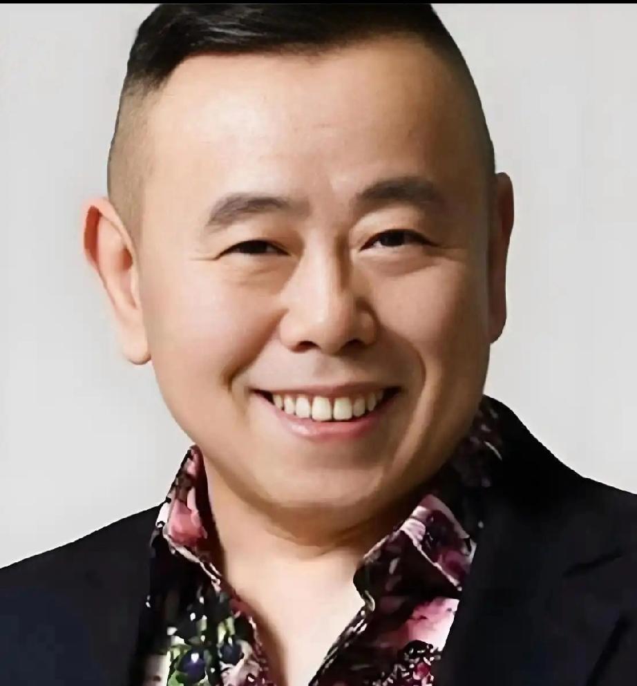 我本只想好好演戏，却被硬推上位当导演：人生潜能，都是逼出来的
 
       