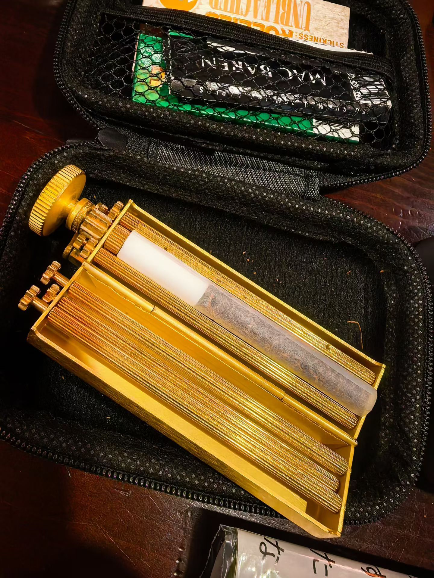 店长的新爱好，我不抽但手动卷起来挺好玩，很解压！ 