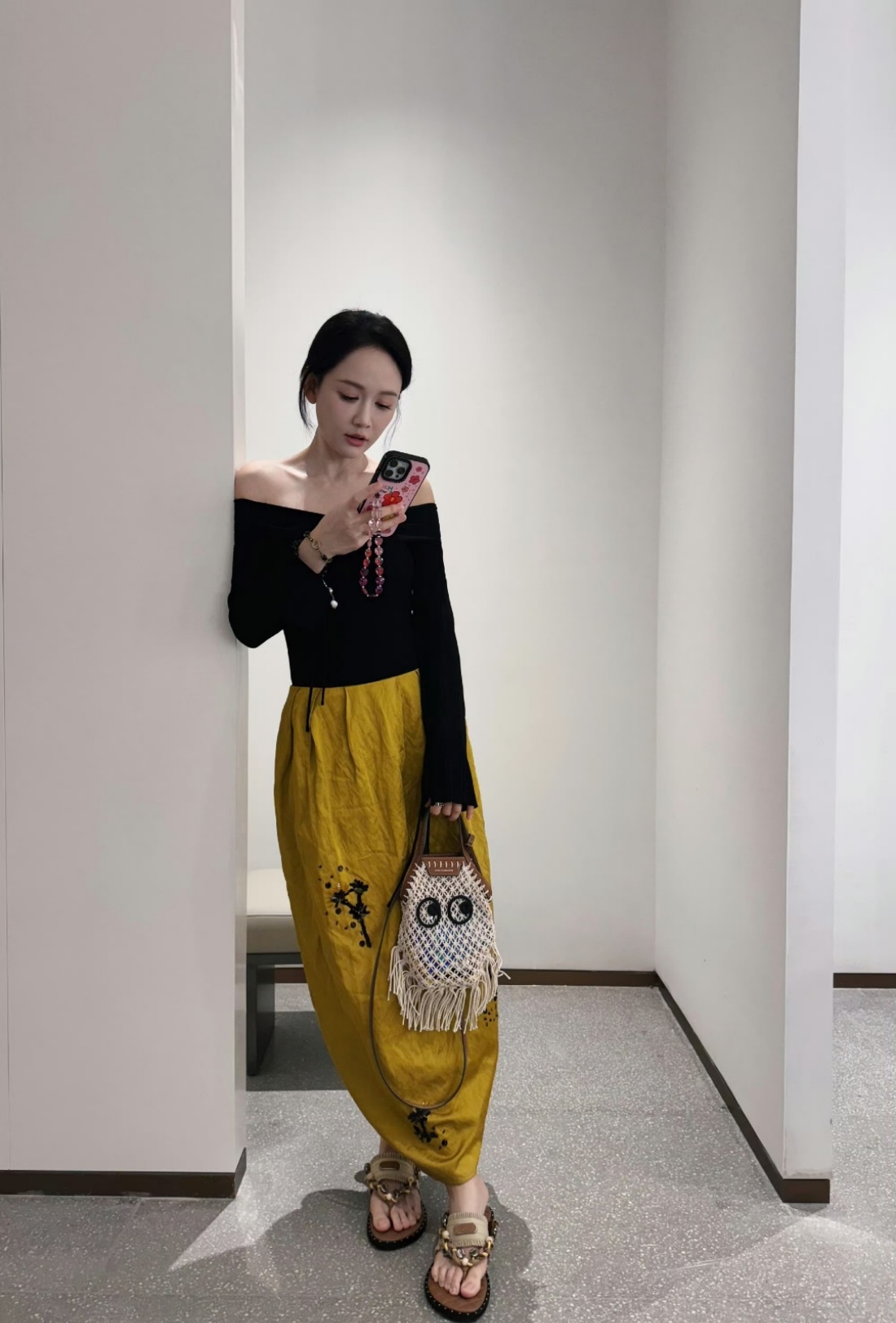陈乔恩说上镜胖3斤，这个脖颈太优秀啦[色][色]，姐一点都不胖好嘛，太美了 ​​