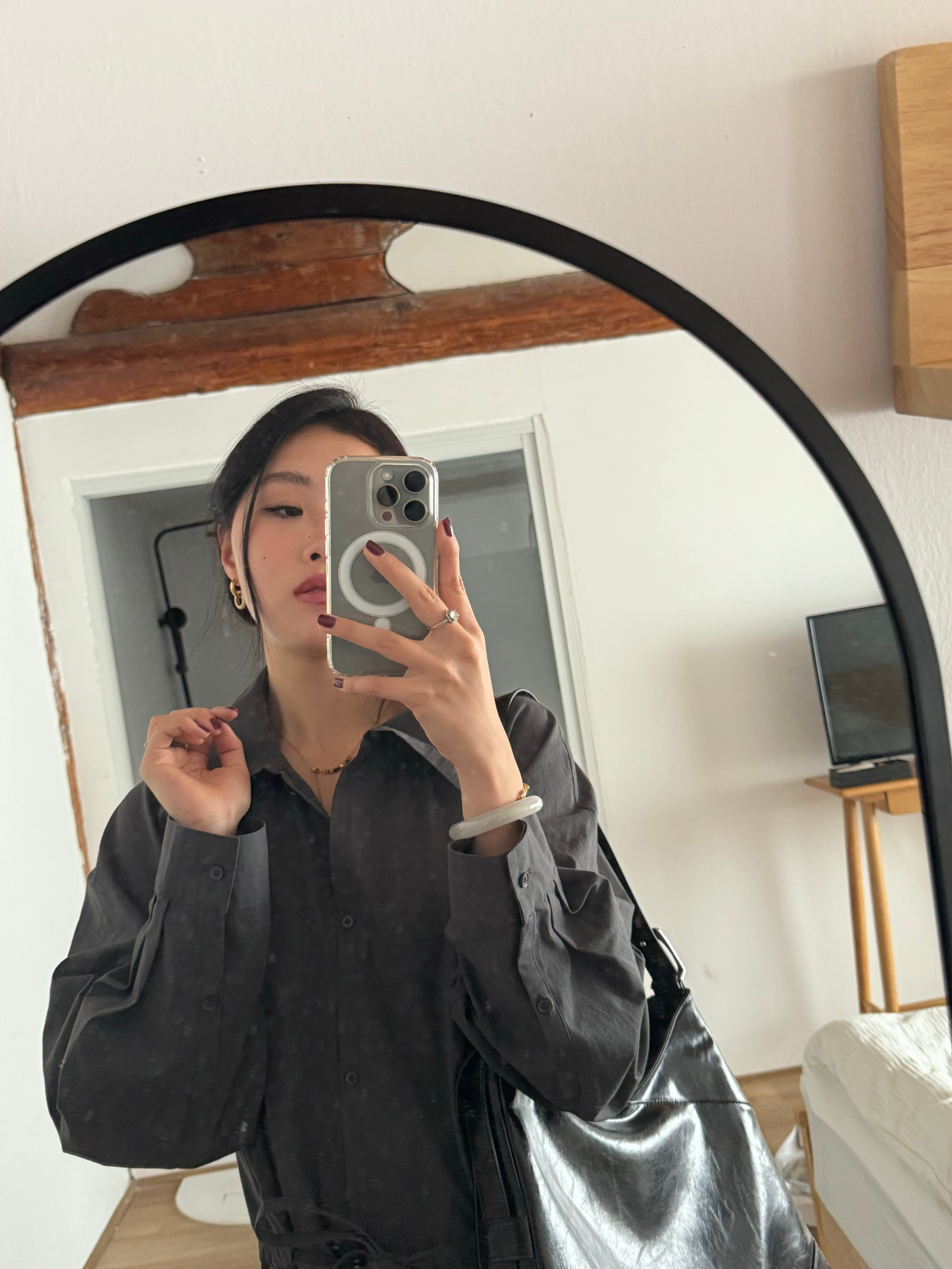 大女主出门拿快递  ​​​