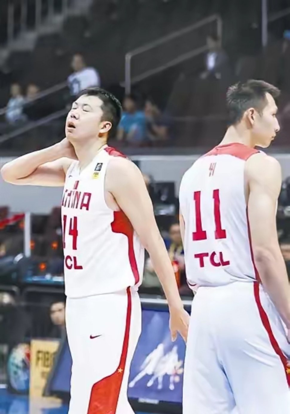 很多球迷认为:易建联综合能力远不及王治郅，我不敢相信，原因以下10点。​1.易建