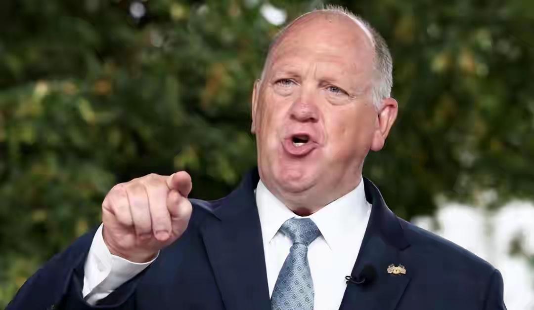 英美闹翻了，开始狗咬狗

就在美国以“扫毒”为由，不断向加勒比海调兵遣将，并打击