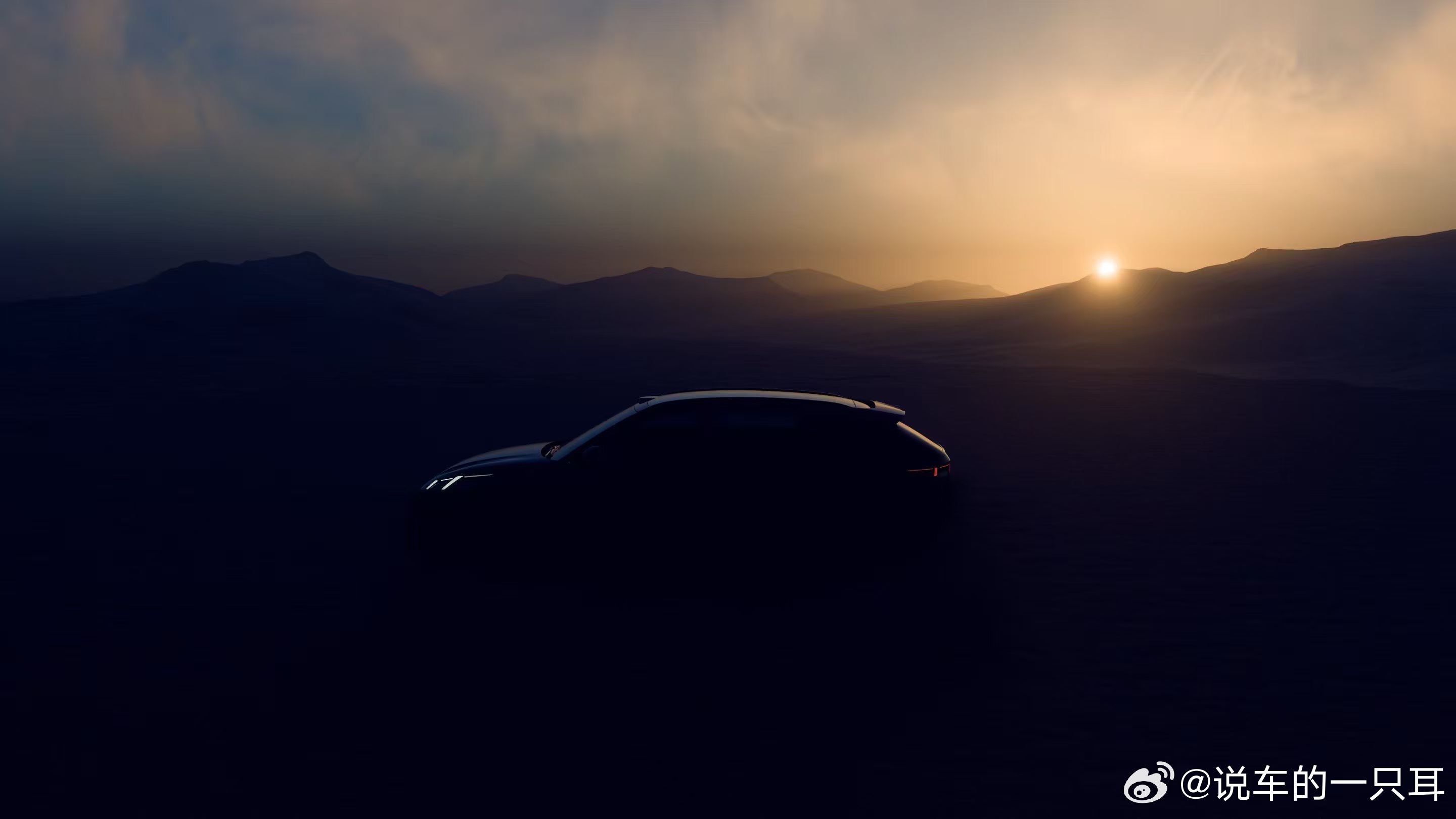 领克半遮面一般的公布了一下07的旅行版。感觉车尾过渡挺自然，等等有没有啥惊喜。 