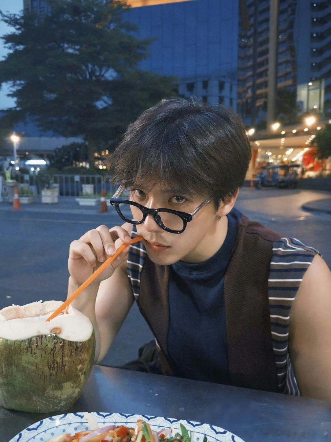 王安宇Ins更新旅行plog🥰🥰 