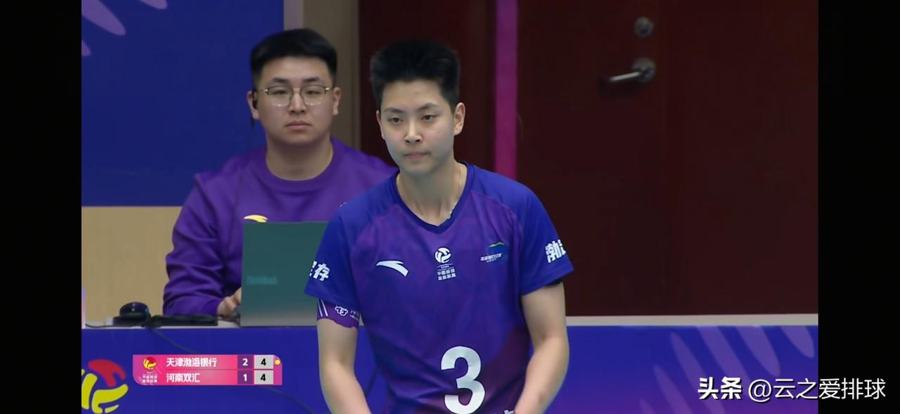 天津女排背水一战，终于迎来首胜！
3：1力克河南，目前1胜2负积4分，排名C组第