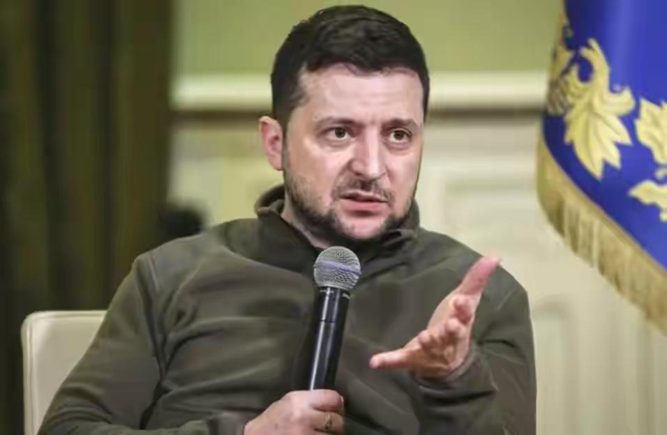 俄军在红军城的军事行动中宣布单日控制64座建筑，这一进展迅速成为各方关注的焦点