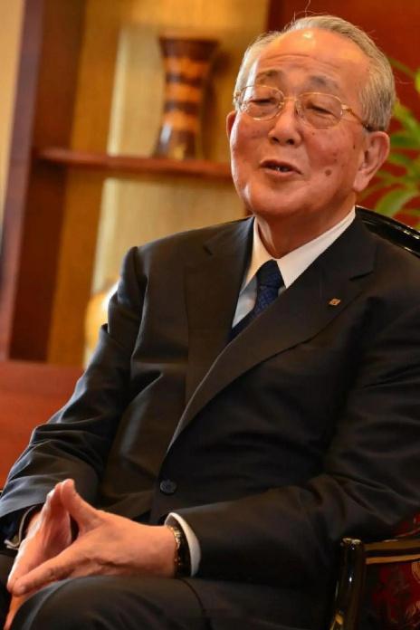 “人最大的运气，不是捡到钱，而是某天你遇见一个人，他打破了你原来的思维，提高了你