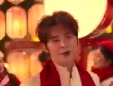 在2026年央视元宵晚会上，张远与李云霄在合肥分会场合唱了《山河吟》。
《山河吟