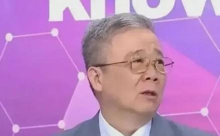 台湾省退役少将栗正杰在政论节目中表示，赖清德的儿子躲在美国不回台湾当兵，结果赖清