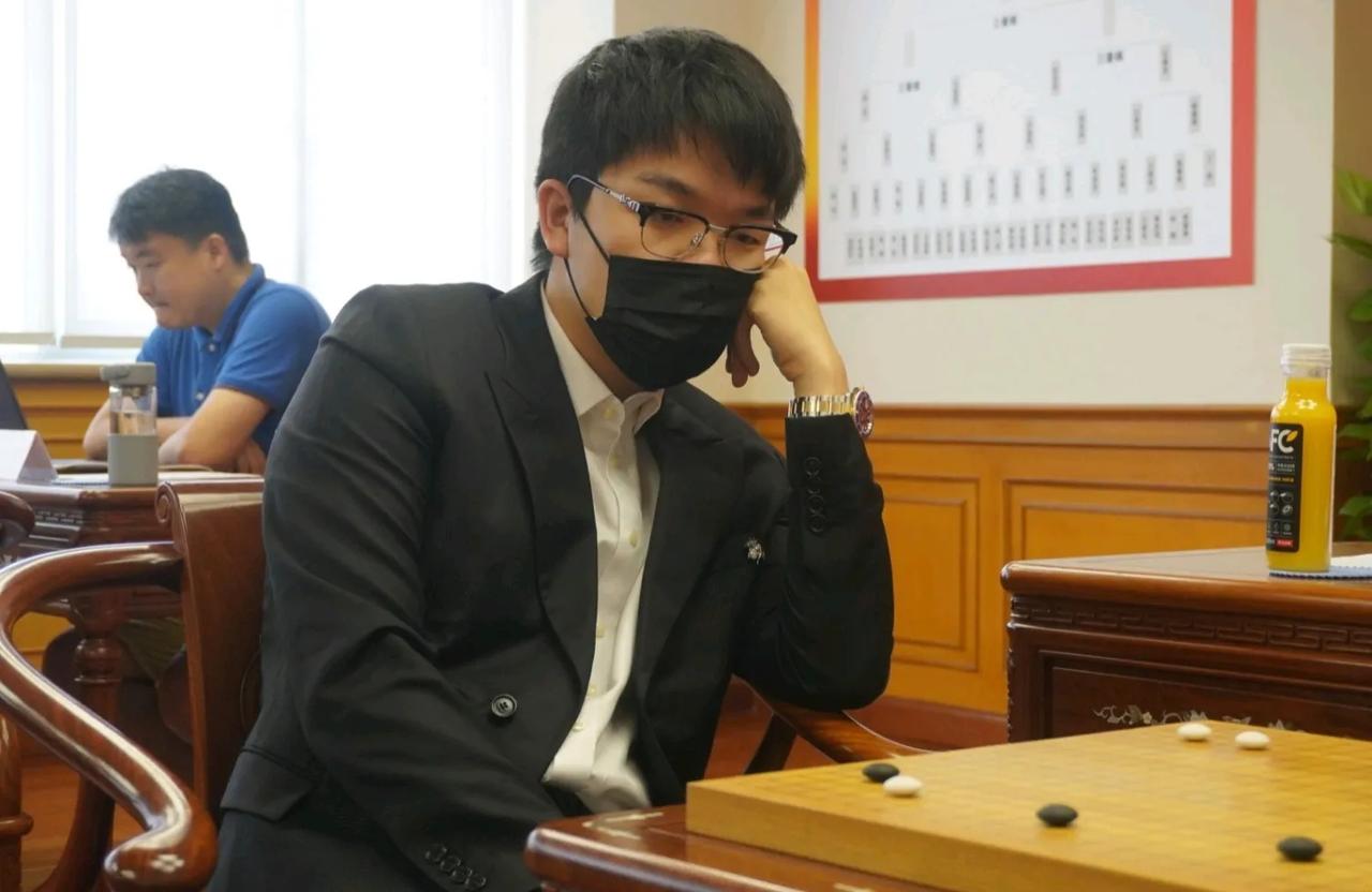 阻击申真谞夺取世冠的四大功臣


韩国申真谞成为当今世界围棋第一人，是目前世界棋