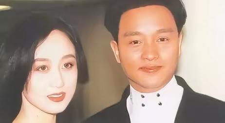 1987年，利智在拍摄时，被周润发一脚踹进玻璃渣里，后来在慈善演唱会上，周润发又