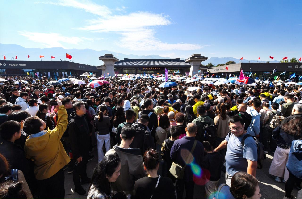 刚刚结束的国庆假期，西安市共接待游客1898.80万人次，同比增长8.08%；游